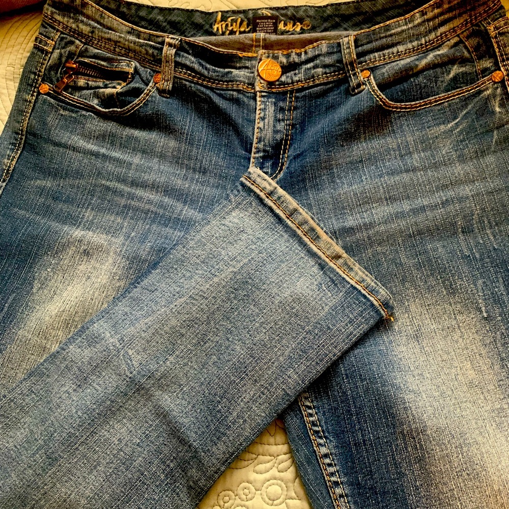 Ariya Jeans.